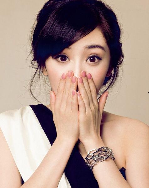 娱乐吃瓜戴手环的女明星